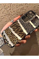 Load image into Gallery viewer, Samsung Galaxy S22 Ultra Uyumlu Kılıf Leopar Desenli Kahverengi Çizgili Metalik Tuşlu Kamera Çıkıntı