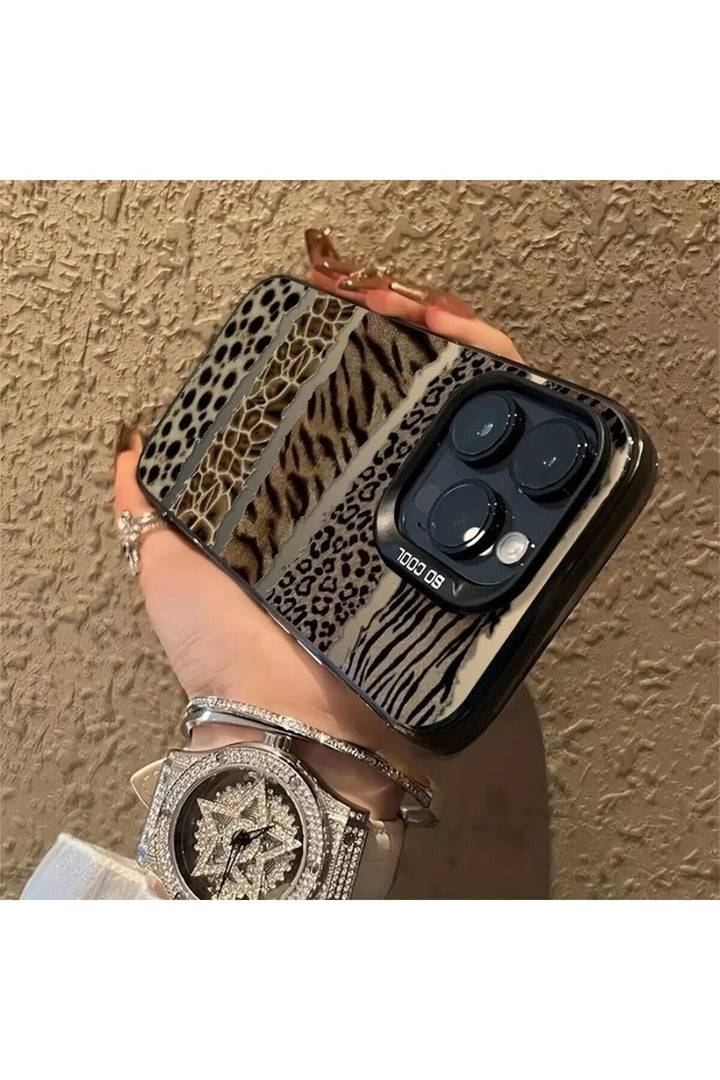 iPhone 14 Pro Uyumlu Kılıf Leopar Desenli Kahverengi Çizgili Metalik Tuşlu Kamera Kenar Çıkıntılı